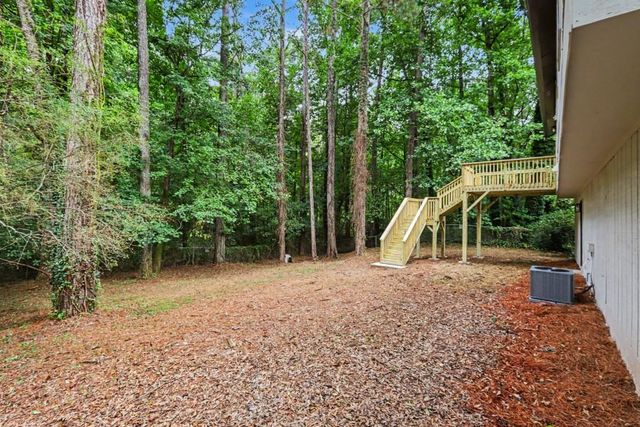 5055 S WOODBRIDGE Trail, Stone Mountain, GA 30088