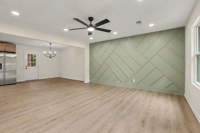 5055 S WOODBRIDGE Trail, Stone Mountain, GA 30088