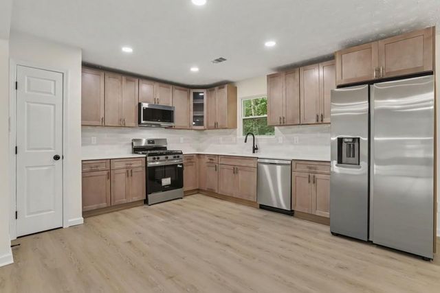 5055 S WOODBRIDGE Trail, Stone Mountain, GA 30088