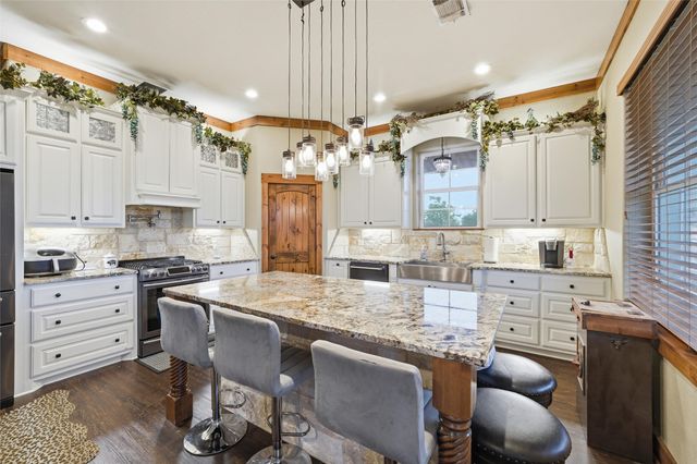 5681 Cooksey Lane, Robinson, TX 76706