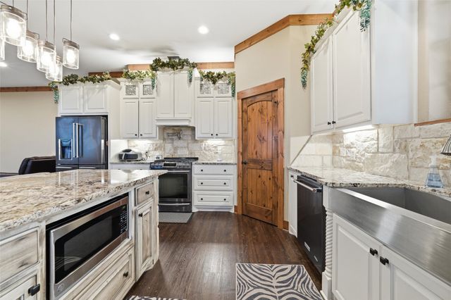 5681 Cooksey Lane, Robinson, TX 76706
