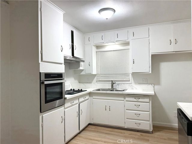 4326 E Brentwood, Fresno, CA 93703