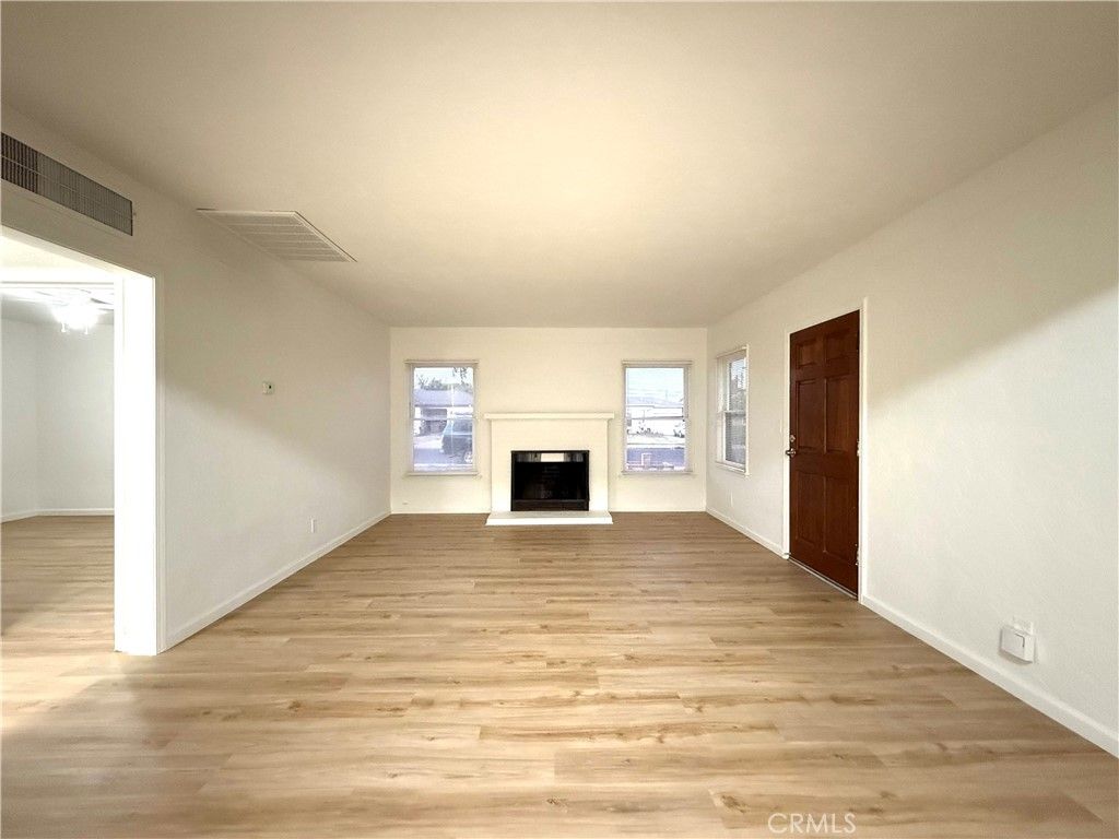 4326 E Brentwood, Fresno, CA 93703