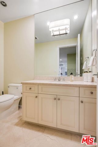 10727 Wilshire Boulevard 502, Los Angeles, CA 90024
