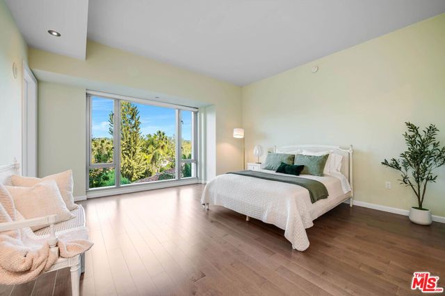 10727 Wilshire Boulevard 502, Los Angeles, CA 90024