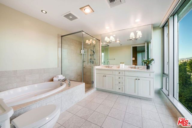 10727 Wilshire Boulevard 502, Los Angeles, CA 90024