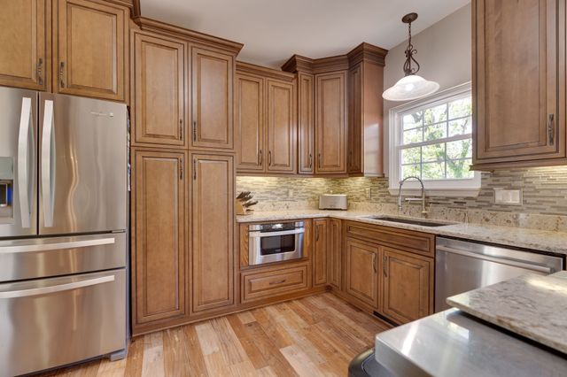 369 Dandridge Dr, Franklin, TN 37067