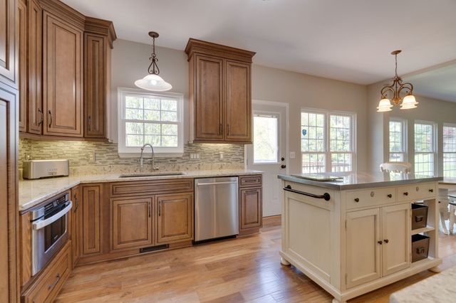 369 Dandridge Dr, Franklin, TN 37067