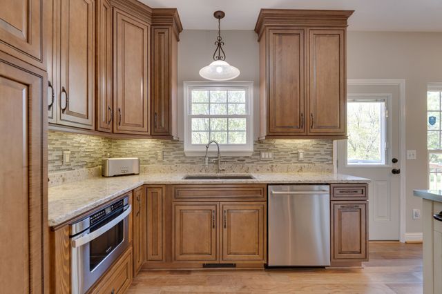 369 Dandridge Dr, Franklin, TN 37067