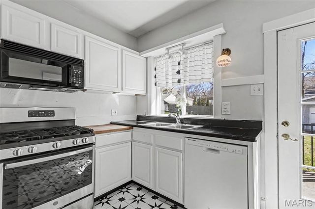 638 Evans Avenue, St Louis, MO 63122