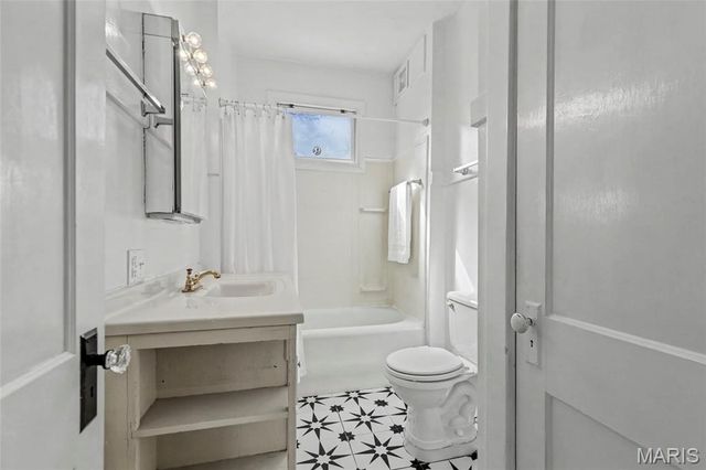 638 Evans Avenue, St Louis, MO 63122