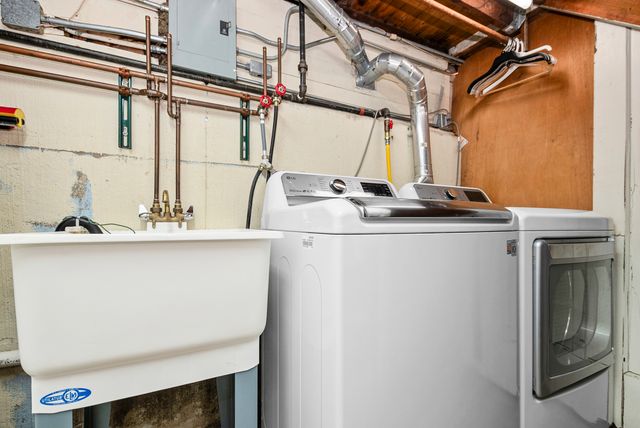 10323 S Troy Avenue, Chicago, IL 60655