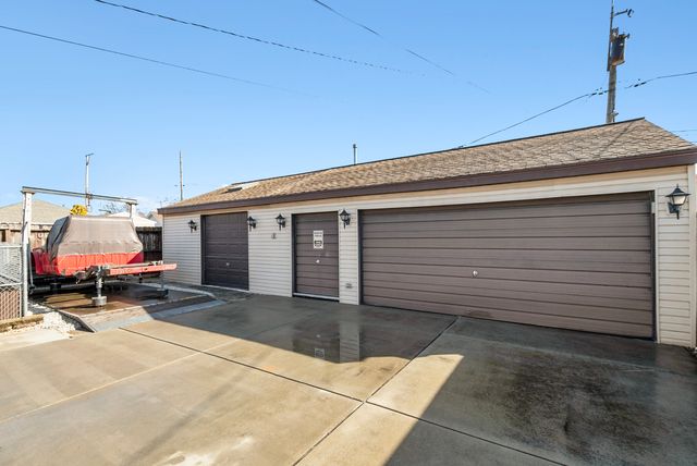 10323 S Troy Avenue, Chicago, IL 60655