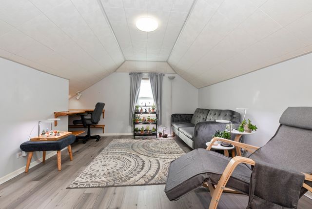 10323 S Troy Avenue, Chicago, IL 60655