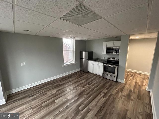 611 SWEDE ST, Norristown, PA 19401