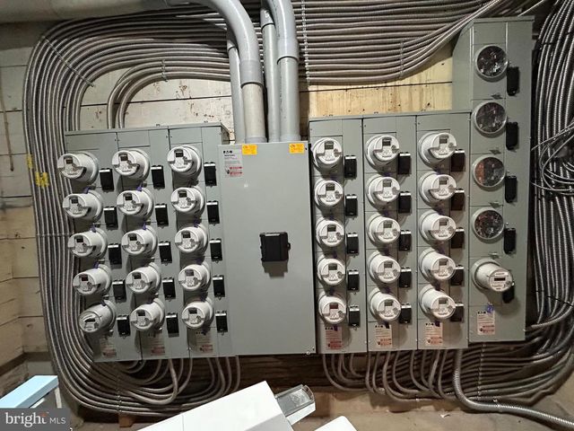 611 SWEDE ST, Norristown, PA 19401