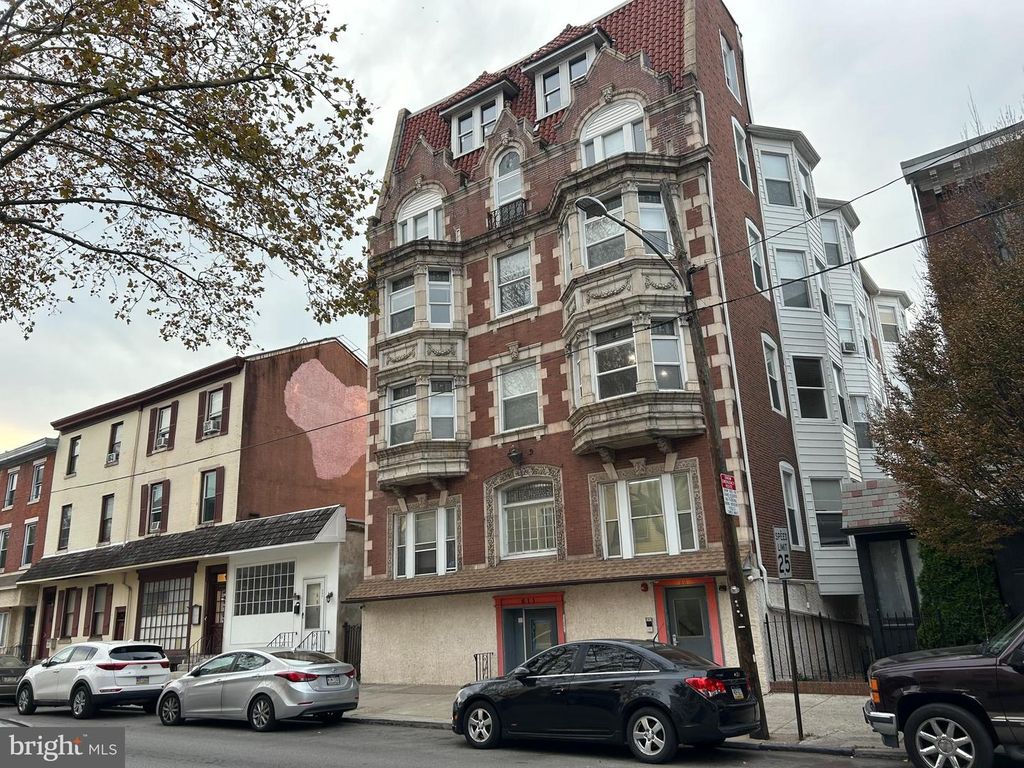 611 SWEDE ST, Norristown, PA 19401