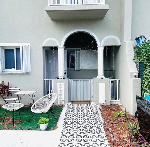 1102 NW 26th St 1102, Miami, FL 33127