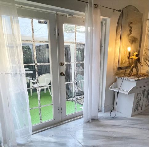 1102 NW 26th St 1102, Miami, FL 33127