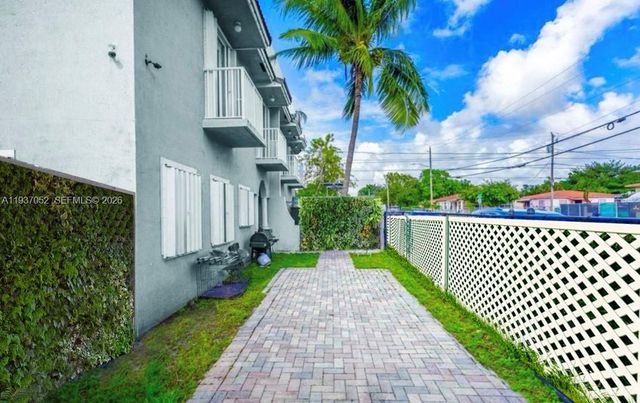 1102 NW 26th St 1102, Miami, FL 33127