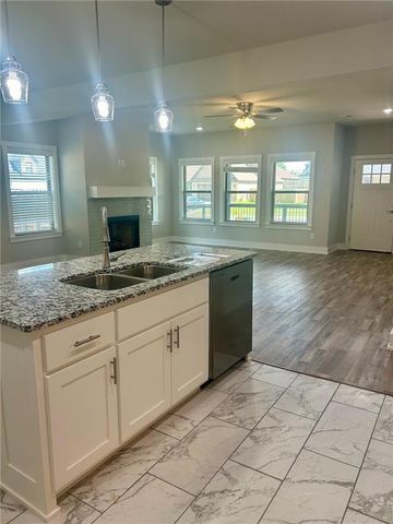 224 Ryder Street, Gentry, AR 72734
