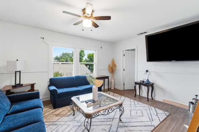 807 N Van Ness Avenue, Fresno, CA 93728
