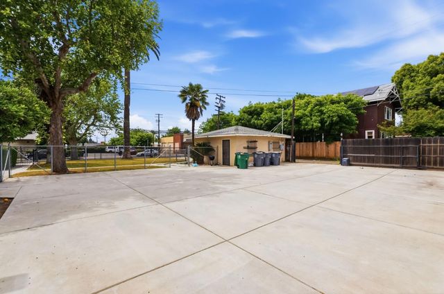 807 N Van Ness Avenue, Fresno, CA 93728