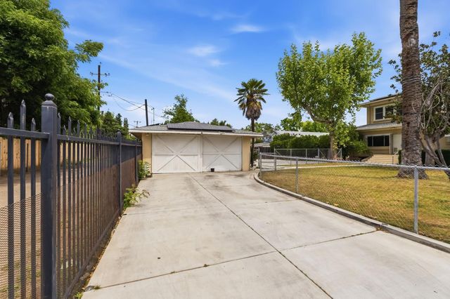 807 N Van Ness Avenue, Fresno, CA 93728