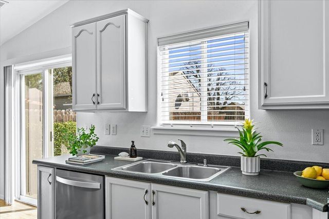 317 Jeanette Avenue, Medford, OR 97501