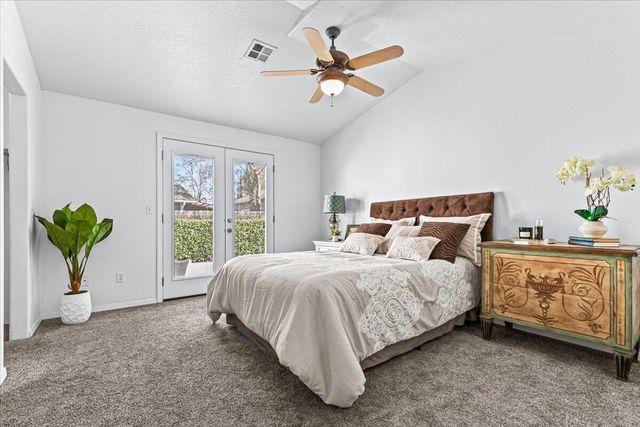 317 Jeanette Avenue, Medford, OR 97501