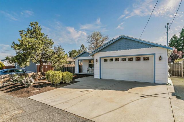 317 Jeanette Avenue, Medford, OR 97501