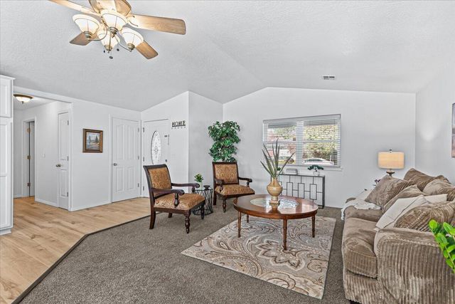 317 Jeanette Avenue, Medford, OR 97501