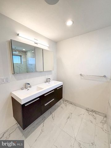 1439 S TAYLOR ST, Philadelphia, PA 19146