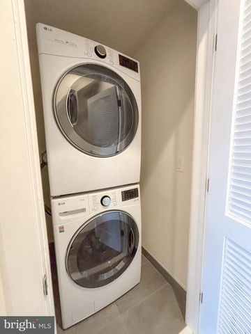 1439 S TAYLOR ST, Philadelphia, PA 19146