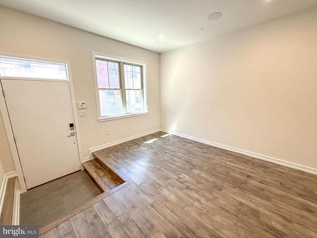 1439 S TAYLOR ST, Philadelphia, PA 19146