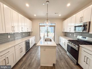 1439 S TAYLOR ST, Philadelphia, PA 19146