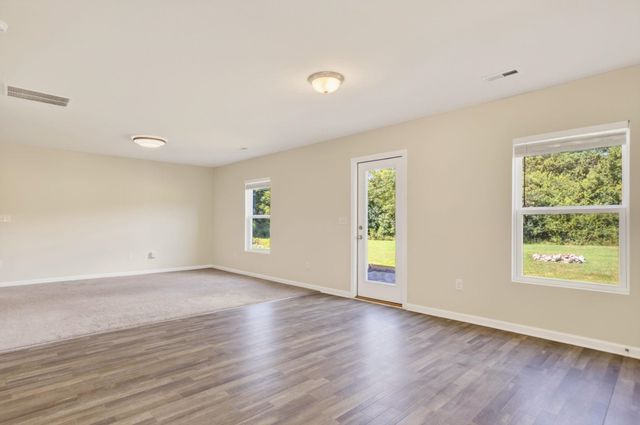 147 bennett dairy Road, Spartanburg, SC 29307
