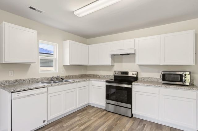 147 bennett dairy Road, Spartanburg, SC 29307