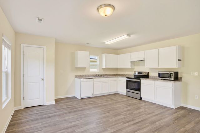147 bennett dairy Road, Spartanburg, SC 29307