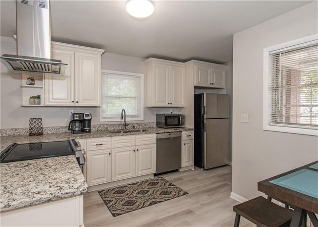 656 Bolton NW Road, Atlanta, GA 30331