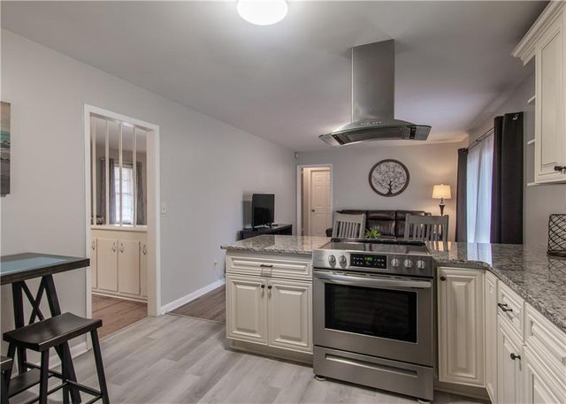 656 Bolton NW Road, Atlanta, GA 30331