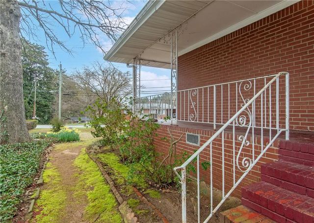 656 Bolton NW Road, Atlanta, GA 30331