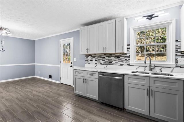 457 Casey Ct, Lawrenceville, GA 30046