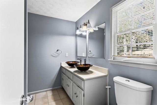 457 Casey Ct, Lawrenceville, GA 30046