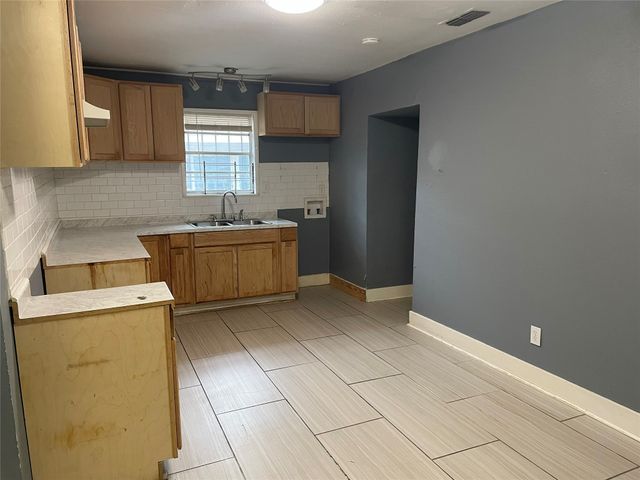 2423 Stonewall Street, Shreveport, LA 71103