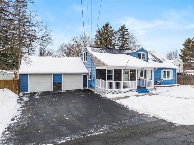 104 Orchard Drive East, Salina, NY 13212