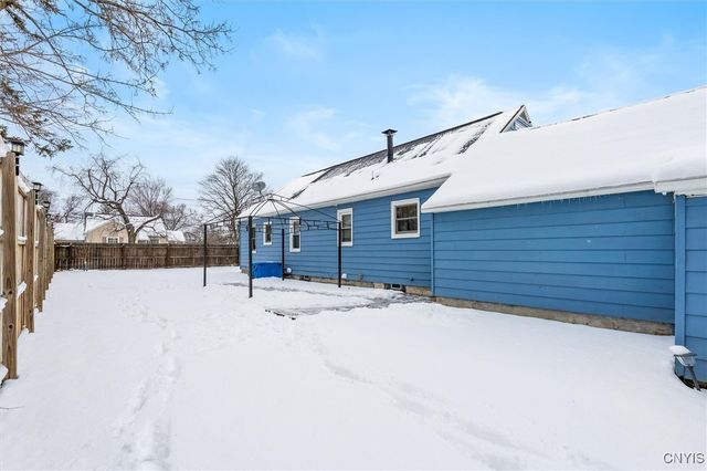 104 Orchard Drive East, Salina, NY 13212