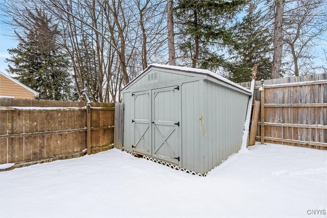 104 Orchard Drive East, Salina, NY 13212