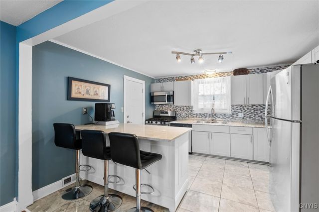 104 Orchard Drive East, Salina, NY 13212