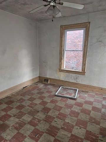 324 Moore Ave, Knoxville, PA 15210